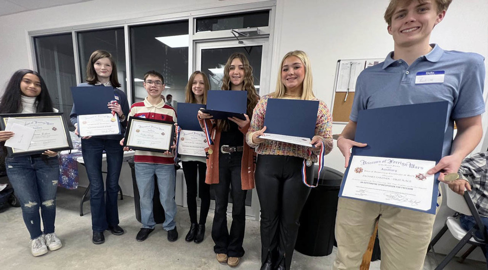 Seven Springdale Students Awarded Scholarships by VFW