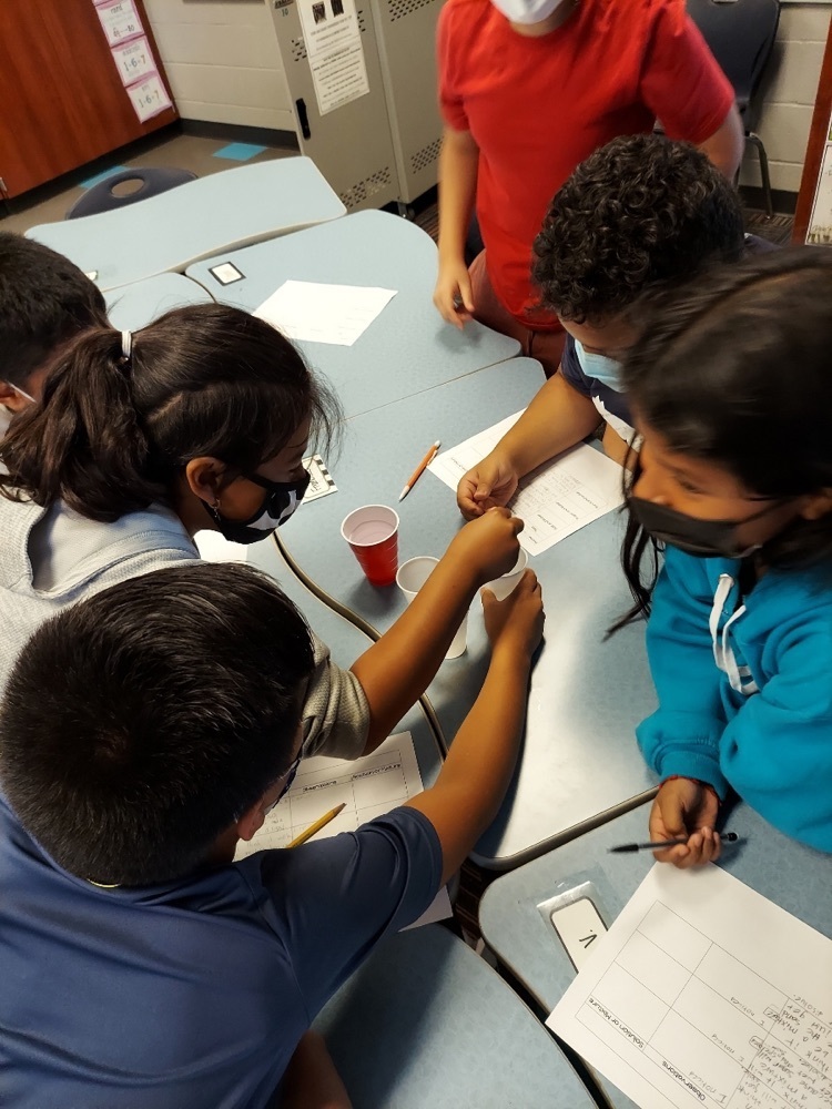 Mrs. Weingart’s 5th grade class working on mixture vs. solutions experiments 🧫🧪