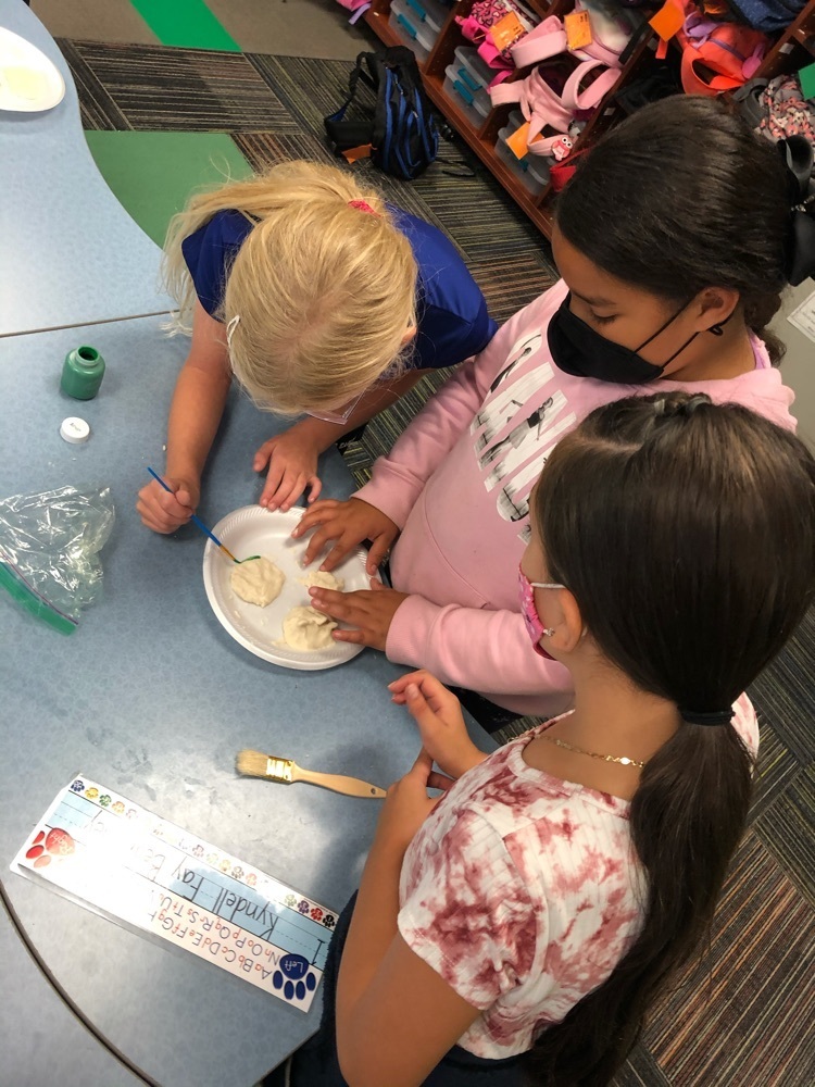 Class buddies, Mrs. Kimbrough’s 4th grade and Mrs. Vargas’s 2nd grade, worked together to make landforms!
