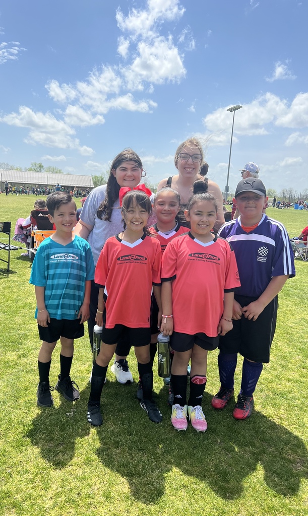 Ms. Nanos and Ms. Scantlin had the opportunity to watch a  2nd and 3rd grade soccer game on Saturday. Way to go, girls!