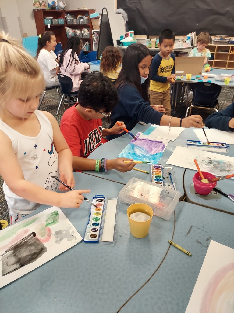 Mrs. Weingart's 5th grade class joined Mrs. Simpson's kindergarten class for some art and playdough learning. 