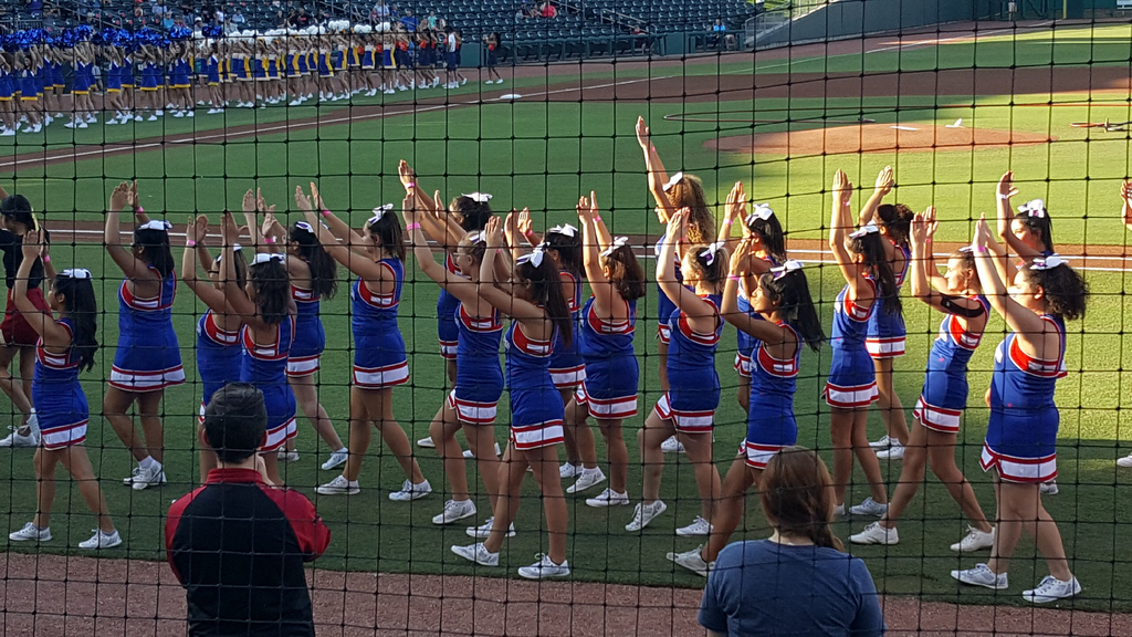 GJHS Cheer and Dance at the Back to School Rally!
